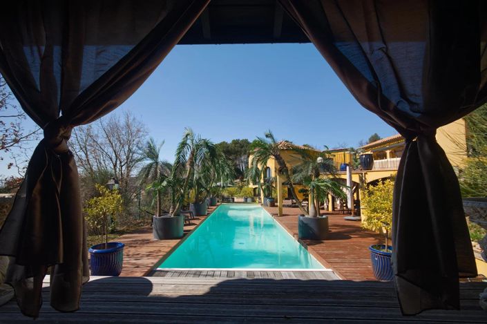 Image No.8-6 Bed House for sale