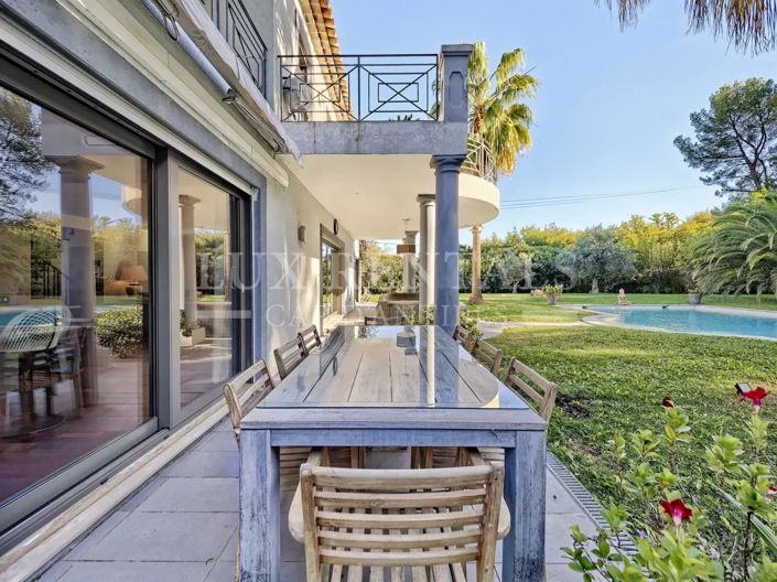 Image No.10-4 Bed House for sale