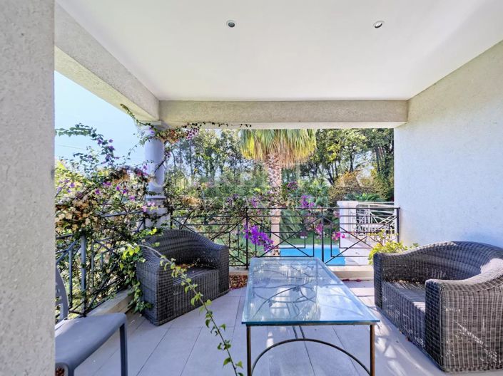 Image No.24-4 Bed House for sale