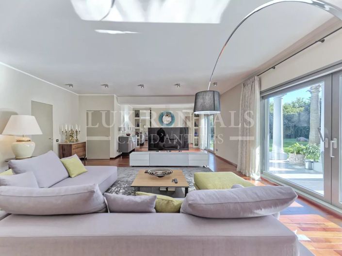 Image No.3-4 Bed House for sale