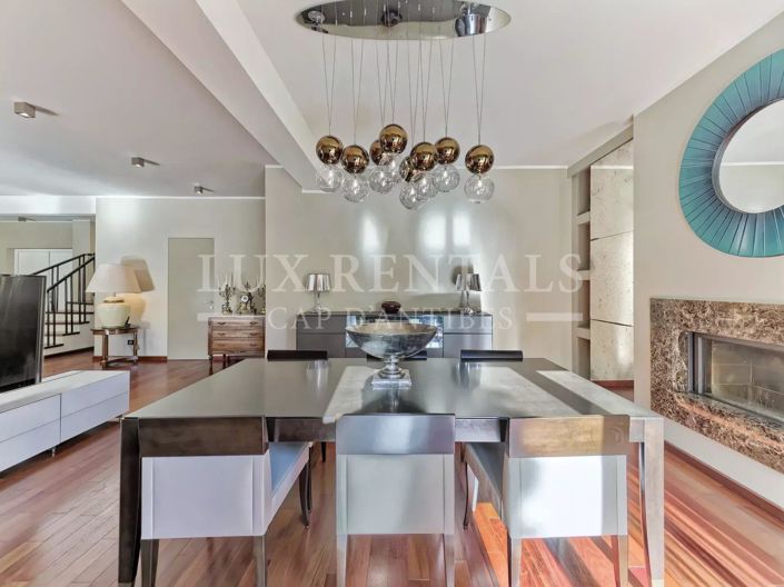 Image No.7-4 Bed House for sale