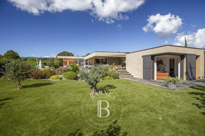 Image No.15-4 Bed House for sale