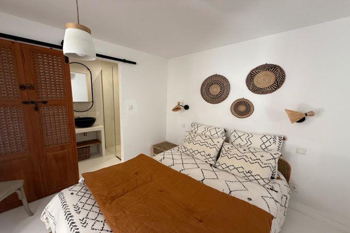 Image No.11-4 Bed House for sale