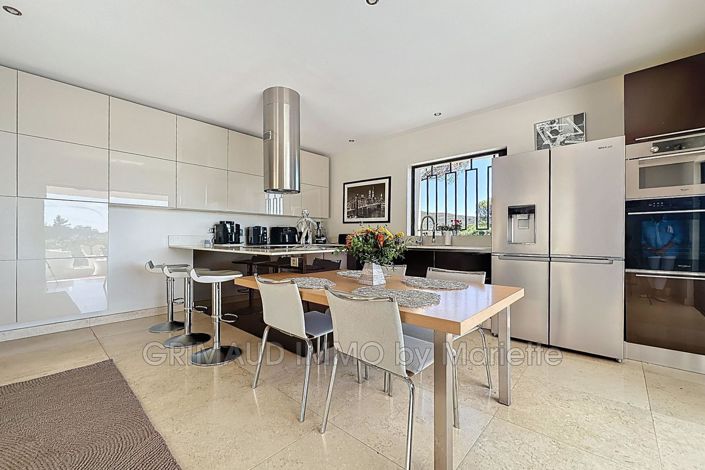 Image No.5-4 Bed House for sale