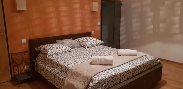 Image No.29-11 Bed House for sale