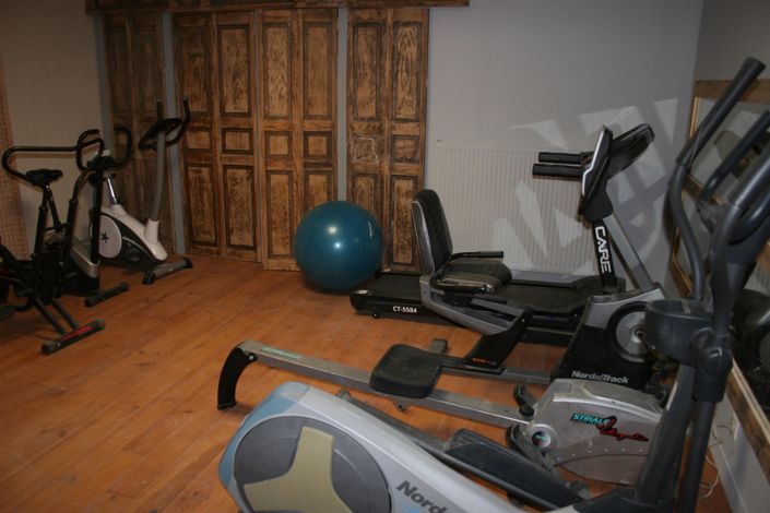 Image No.38-11 Bed House for sale