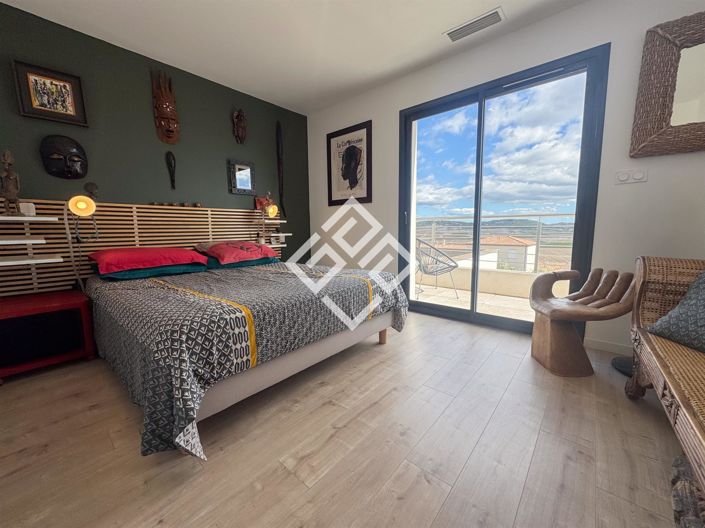 Image No.13-4 Bed House for sale