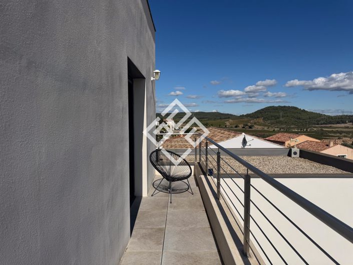 Image No.18-4 Bed House for sale