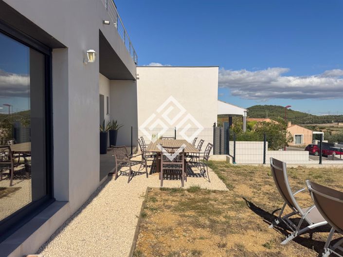 Image No.21-4 Bed House for sale