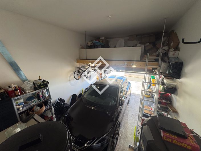 Image No.27-4 Bed House for sale