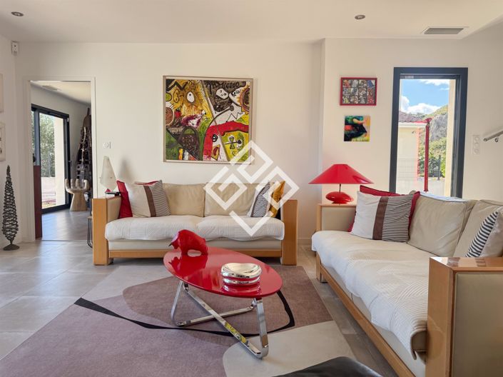 Image No.4-4 Bed House for sale