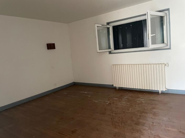 Image No.7-5 Bed House for sale