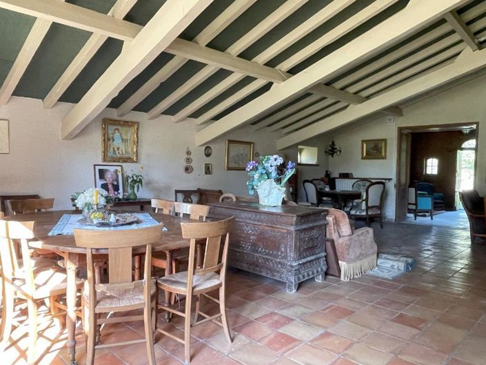 Image No.7-7 Bed House for sale