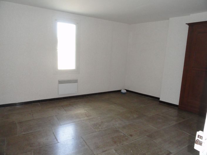 Image No.14-3 Bed House for sale