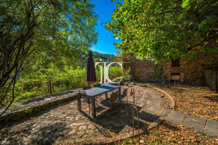 Image No.33-12 Bed House for sale