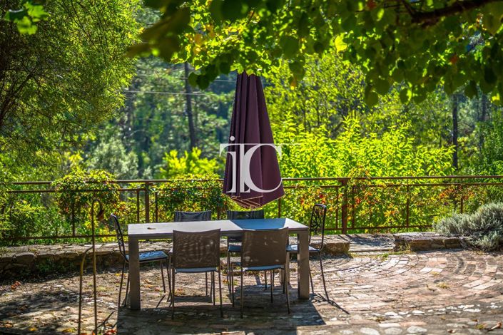 Image No.4-12 Bed House for sale