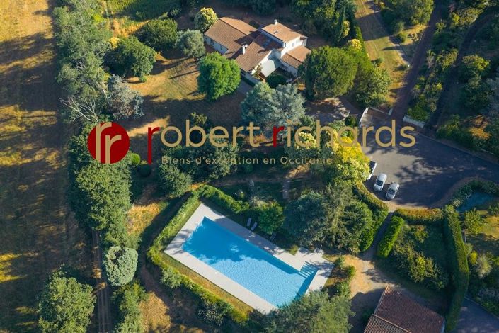 Image No.1-4 Bed House for sale