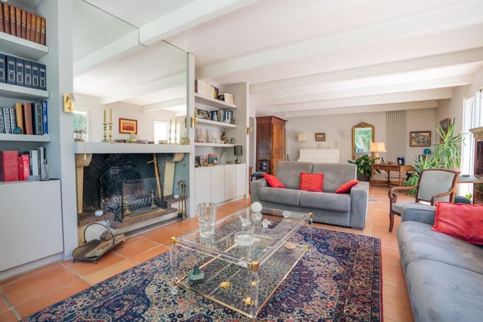 Image No.21-4 Bed House for sale