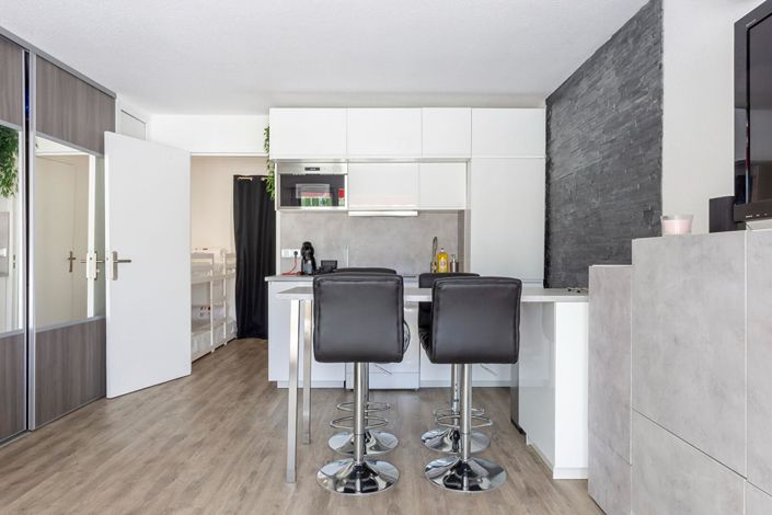 Image No.5-Apartment for sale