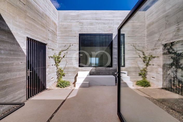 Image No.12-4 Bed House for sale