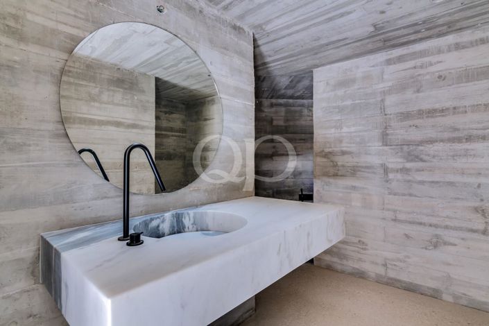 Image No.41-4 Bed House for sale