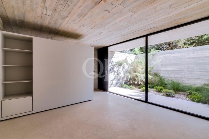 Image No.45-4 Bed House for sale