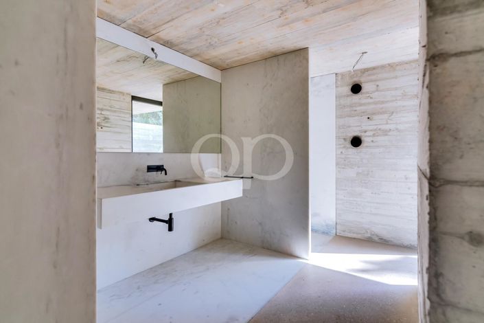 Image No.49-4 Bed House for sale