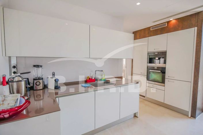 Image No.14-4 Bed House for sale