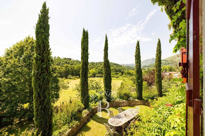 Image No.16-7 Bed House for sale