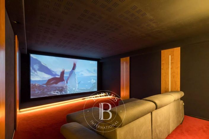 Image No.25-6 Bed House for sale