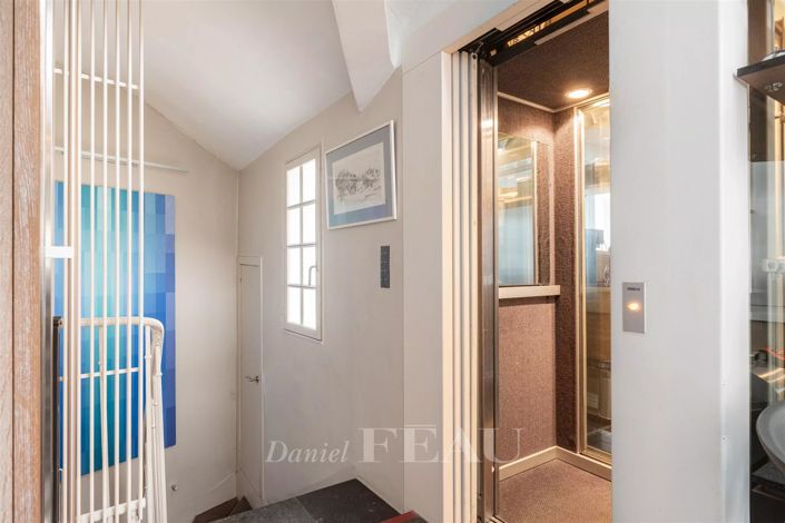 Image No.11-5 Bed House for sale