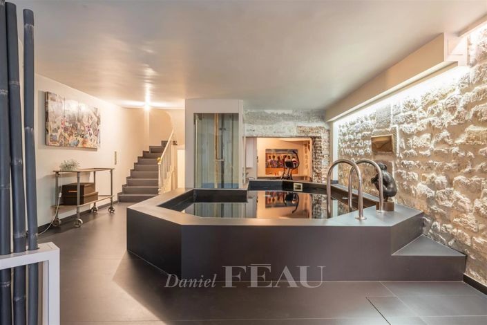 Image No.3-5 Bed House for sale