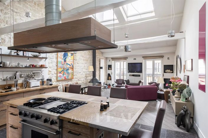 Image No.6-5 Bed House for sale