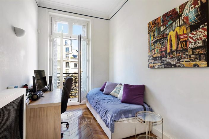 Image No.19-4 Bed Apartment for sale