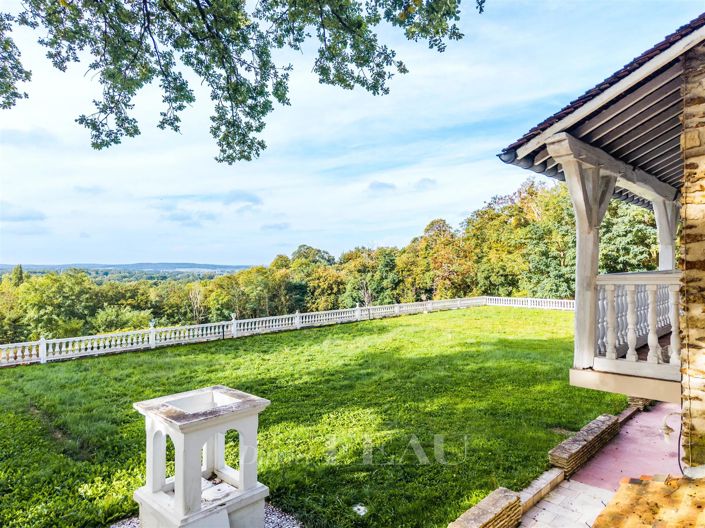 Image No.11-3 Bed House for sale