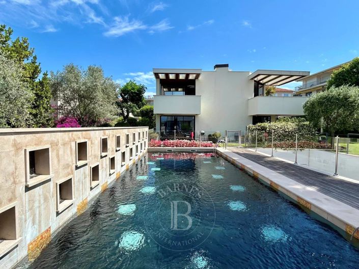 Image No.1-3 Bed Apartment for sale