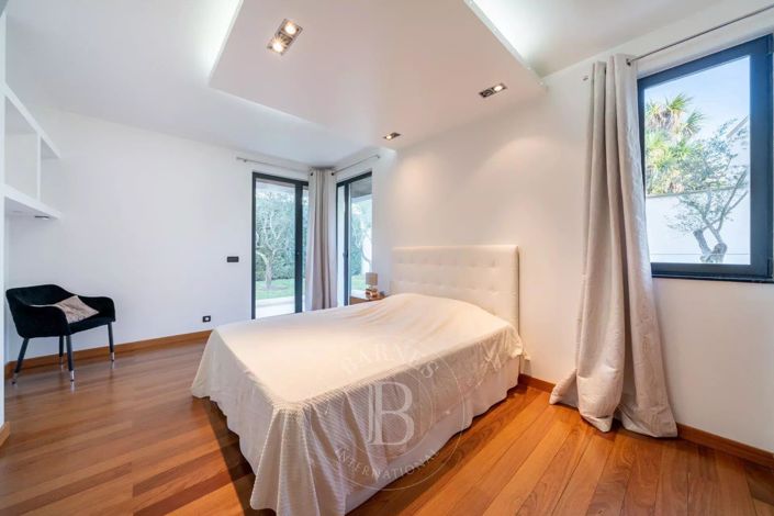 Image No.6-3 Bed Apartment for sale