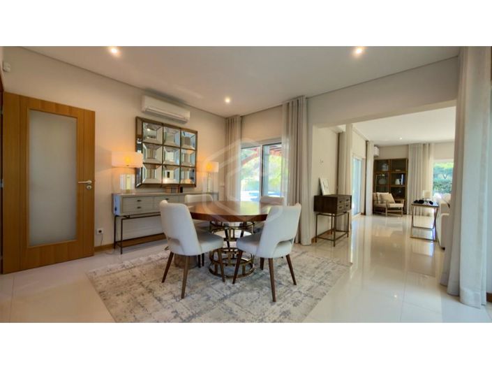 Image No.12-4 Bed House for sale