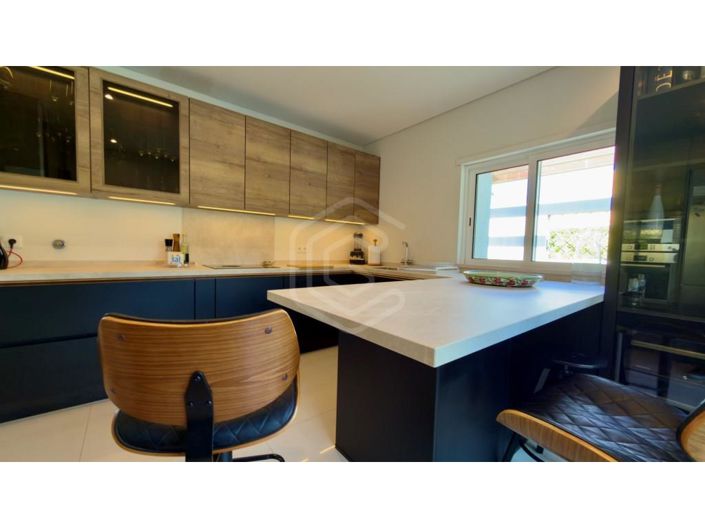 Image No.19-4 Bed House for sale