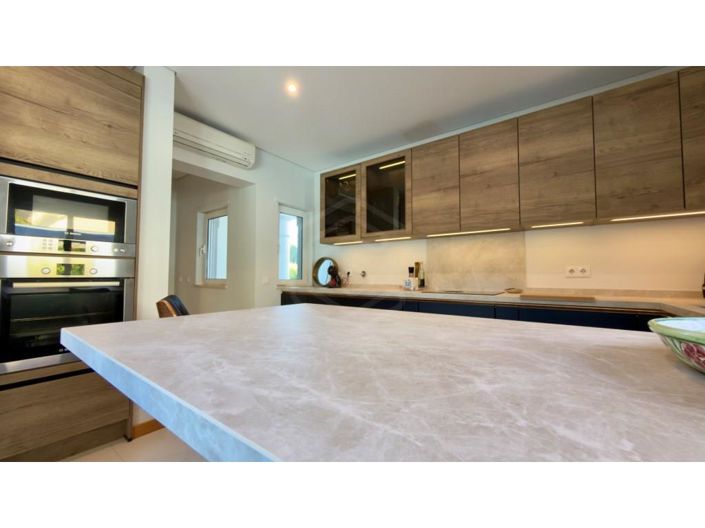 Image No.21-4 Bed House for sale