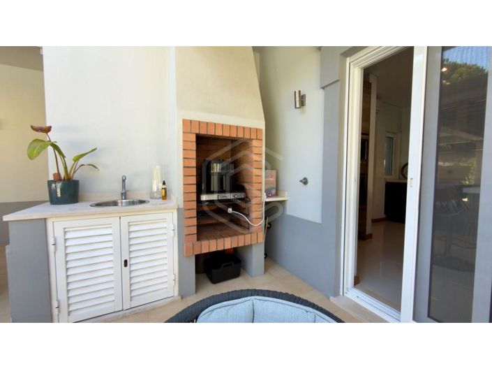 Image No.26-4 Bed House for sale