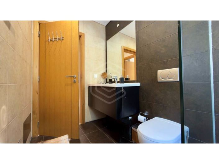 Image No.52-4 Bed House for sale