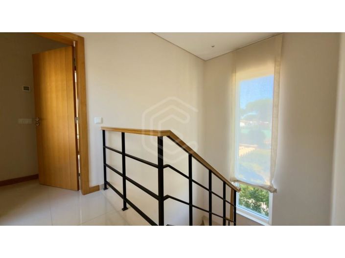 Image No.57-4 Bed House for sale