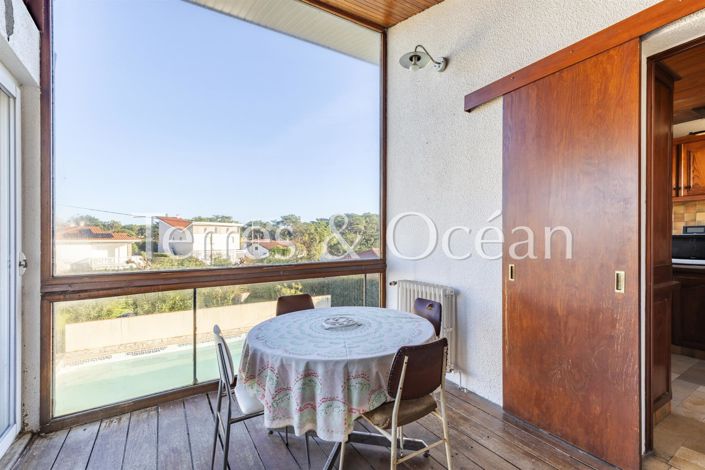 Image No.11-3 Bed House for sale