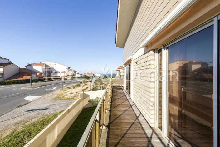 Image No.14-3 Bed House for sale