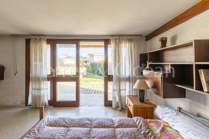 Image No.8-3 Bed House for sale