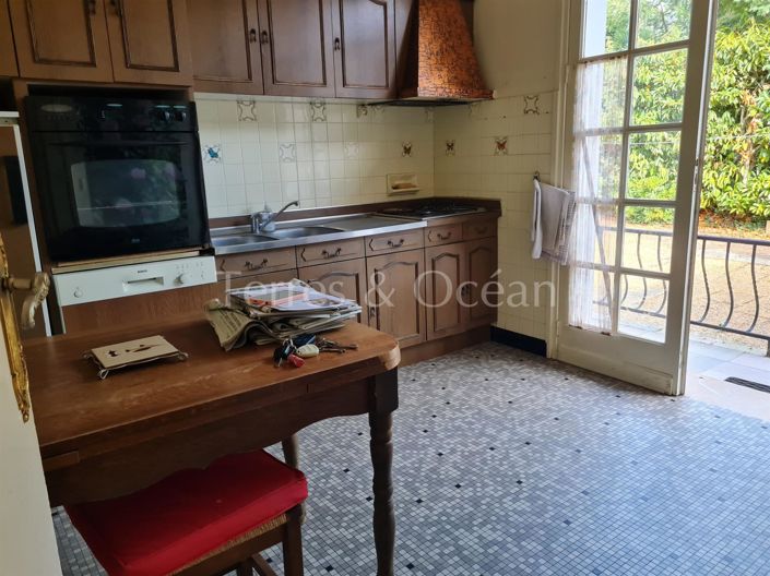 Image No.6-4 Bed House for sale