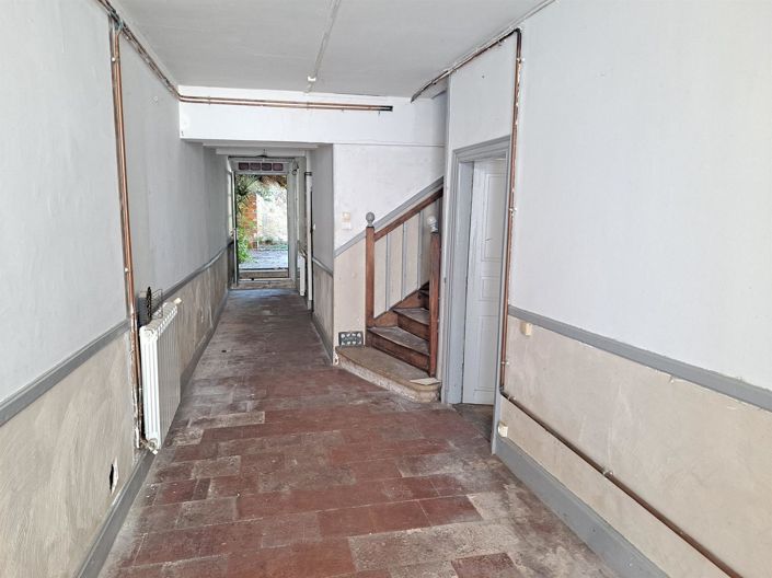 Image No.8-3 Bed House for sale