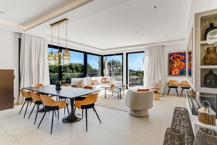 Image No.6-5 Bed House for sale