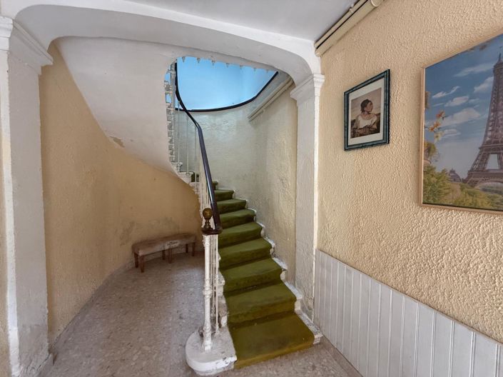 Image No.14-8 Bed House for sale